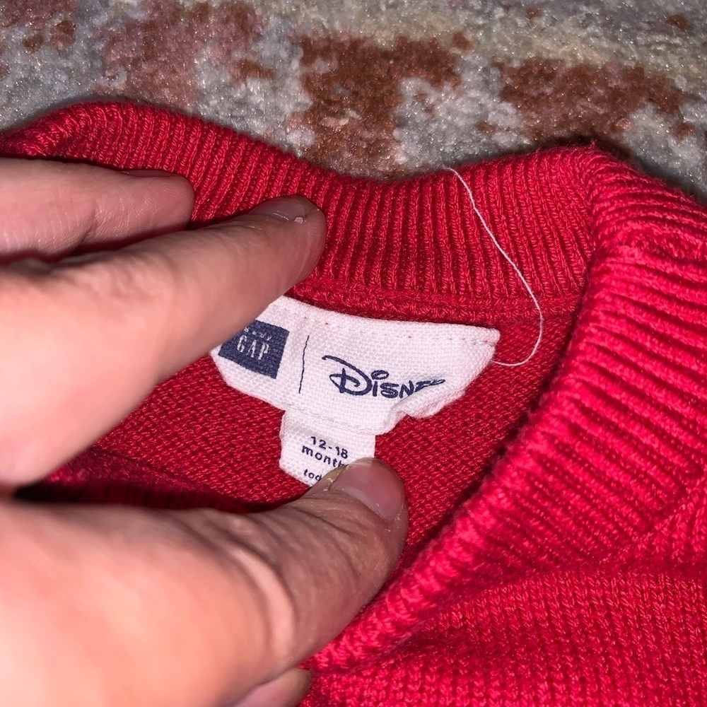 GAP DISNEY Donald Duck Red Knit Boys Crewneck Sweater Disneyland Size 12-18 Mos - Picture 2 of 3